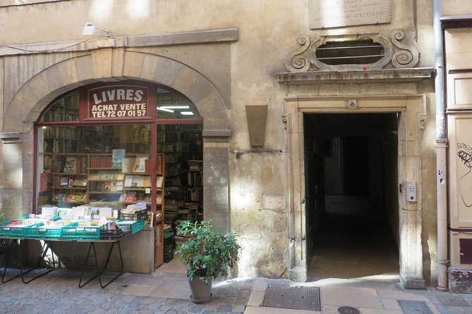 Vieux Lyon Cultural & Historical Walking Guided Tour (English) - Architectural Marvels and Cultural Landmarks