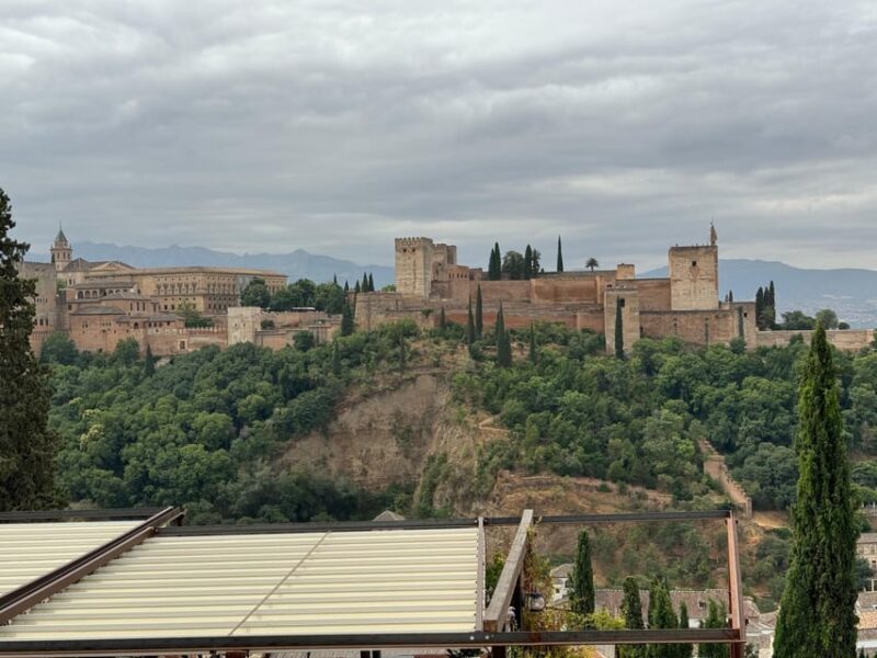 Viewpoints in the Albaicín - Practical Details: Meeting Point, Duration, and Physical Demands