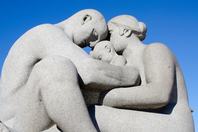 Vigeland Alien Threat in Oslo Exploration Game and Tour - The Experience of Playing the Game in Vigeland Park