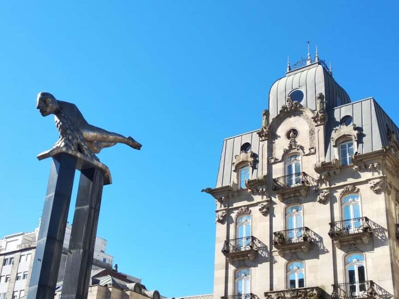 Vigo Express - by bus and on foot - Starting Point at Praza Porta do Sol and Its Significance