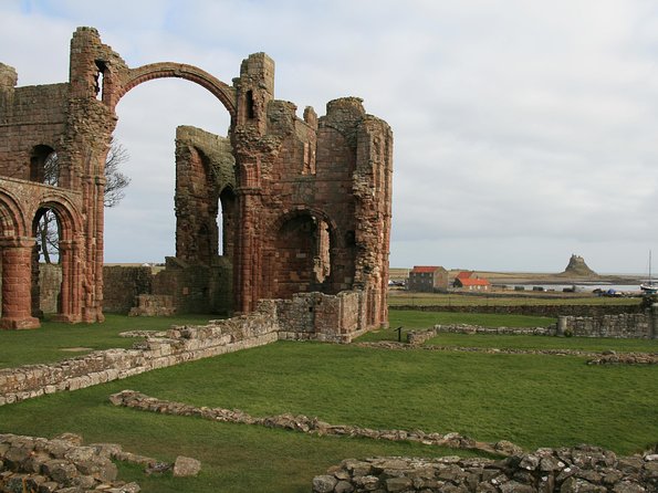 Viking Coast and Alnwick Castle Very Small Group Tour from Edinburgh - Visiting Alnwick Castle and Its Filming Fame