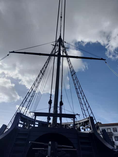 Vila do Conde: Walking Tour in the Historic Heart - Visiting the Iconic Chapel of Nossa Senhora do Socorro