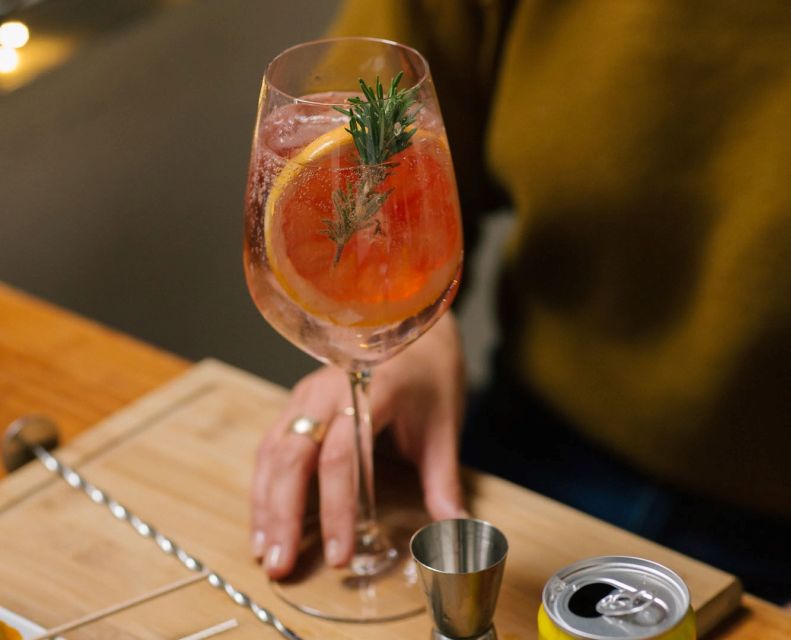 Vila Nova de Gaia: Cocktail Making Workshop - Accessibility and Practical Details