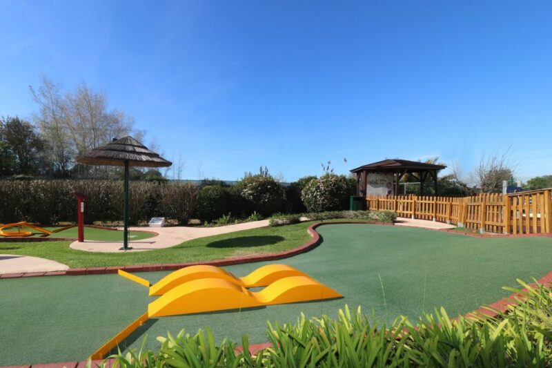 Vilamoura: Family Golf Park Game - Accessibility and Duration