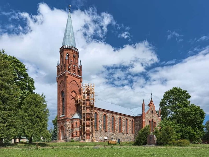 Viljandi: City Highlights Private Walking Tour - Viljandi: A Town of Culture and Nature