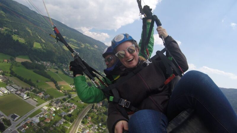 Villach/Ossiachersee: Paragliding "Action" Tandemflug - Discover the Scenic Departure Point on Bundesstraße West 38