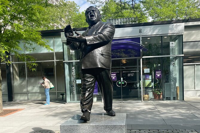 Village Nights: Greenwich Village Food Crawl - Relaxing in Washington Square Park and Churchill Square