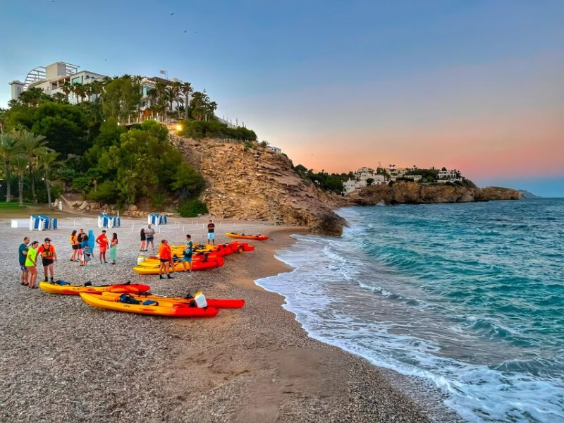 Villajoyosa: Moonlight kayaking and dinner under the stars - Key Points
