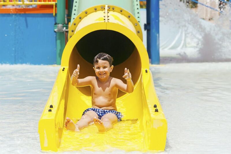 Villanueva de la Cañada: Aquopolis Waterpark Entry Ticket - Family and Child-Friendly Zones