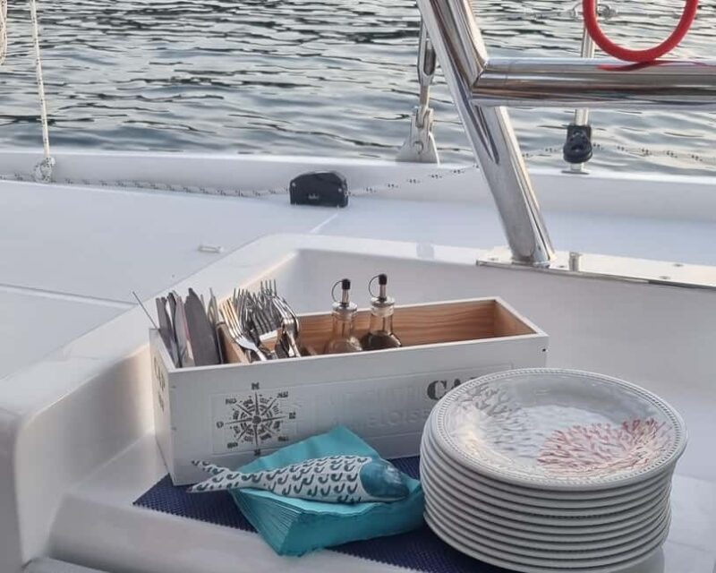 Villeneuve-Loubet: Small group catamaran day cruise - Gourmet Lunch and Local Wines on Board