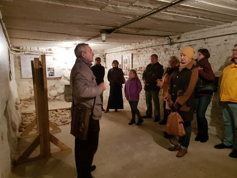 Vilnius: 2.5-Hour Private Catacombs Tour - A 3D Hologram: Connecting the Lost Relics to Present