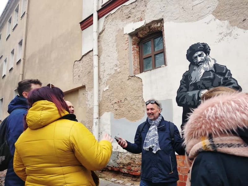 Vilnius: 3-Hour Jewish Heritage Tour - The Role of Guides: Knowledge and Personal Stories
