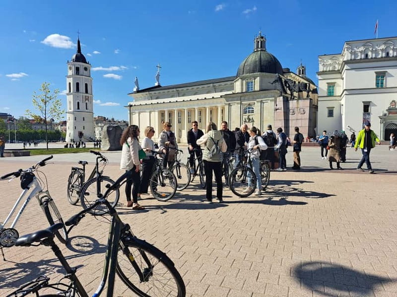Vilnius: City Bike Tour of Vilnius Highlights - Visiting the Gates of Dawn: A Historic Landmark