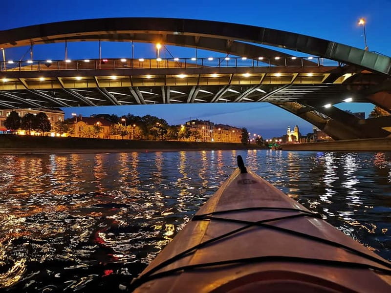 Vilnius: Discover 50+ Top Attractions with Vilnius Pass - Discovering the Free Bus and River Tours