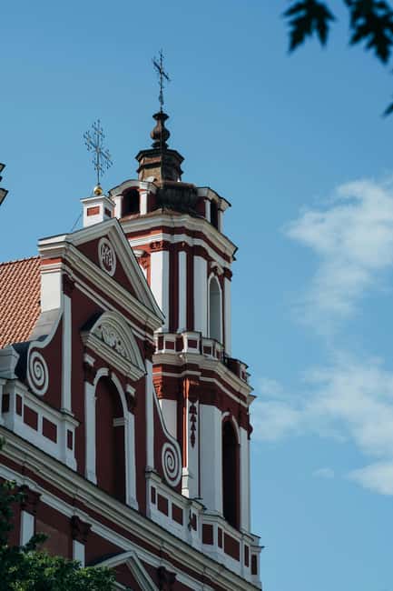 Vilnius: Old Town Guided Walking Tour with Whisky Tasting - Key Points