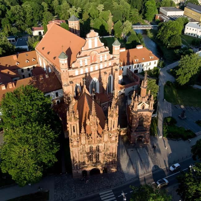 Vilnius: Private Half-Day City Tour by Minivan - The Grandeur of Vilnius Town Hall