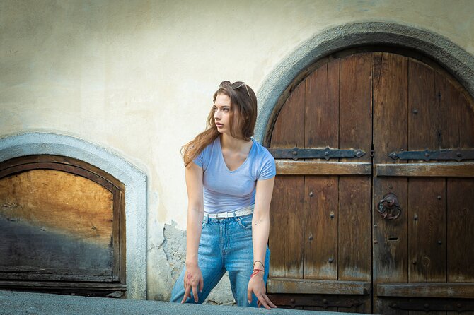 Vilnius Private Photoshoot Tour - The Final Stop at the Palace of the Grand Dukes