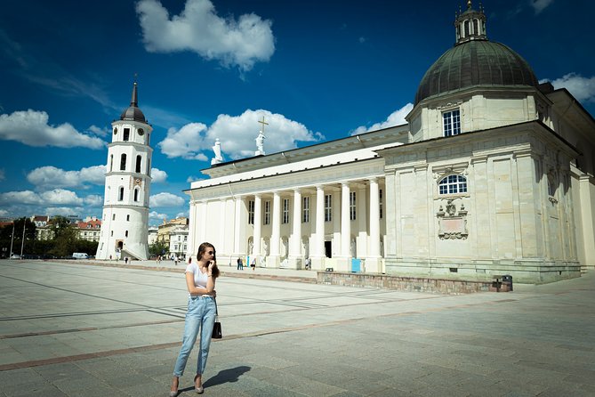 Vilnius Private Photoshoot Tour - Practicalities: Meeting Point, Duration, and Accessibility