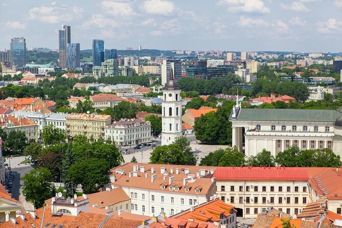 Vilnius: Small group Walking Tour with a Local Guide - Explore Vilnius with a Small Group Walking Tour Led by a Local Guide