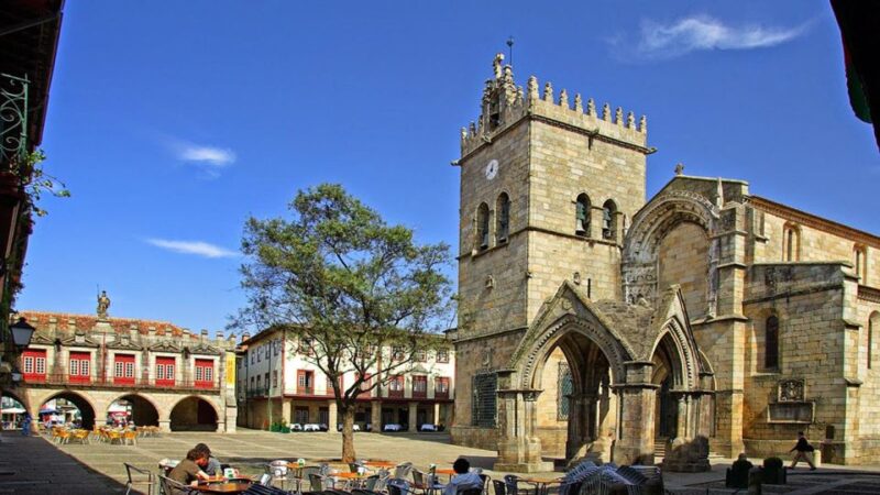 Vinho Verde 2 Wineries + Guimarães - from Porto - Logistics and Comfort During the Tour