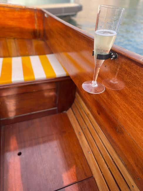 Vintage boat tour of Marseille Old Port for couples (1h) - Logistics and Booking Flexibility