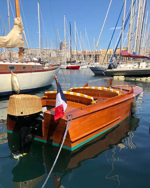 Vintage boat tour of Marseille Old Port for couples (1h) - Marseille’s Old Port and Coastline: An Unforgettable View