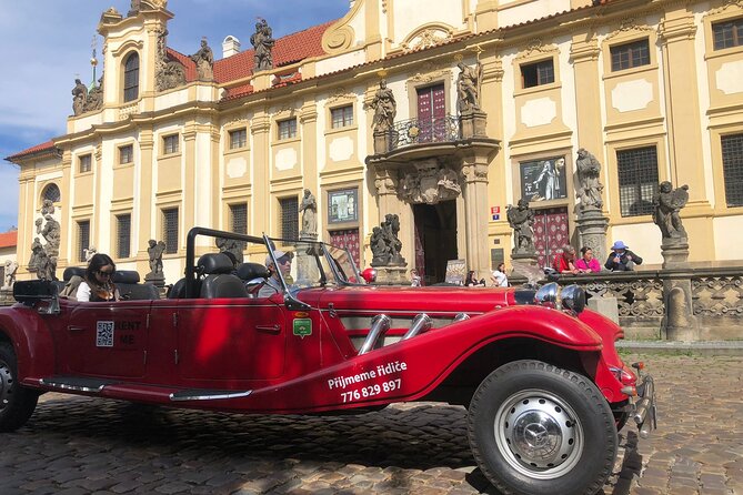 Vintage Cars Prague - Grand City Tour 150min / 1-6 pers. 2,5hrs - Viewing the Italian-Style Church and Cultural Hotspots