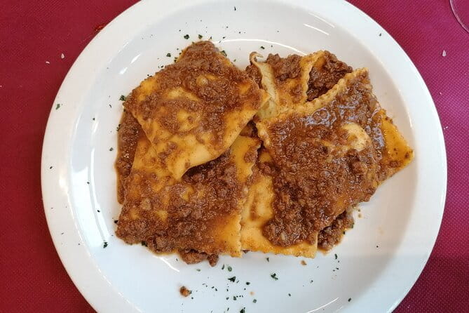 Vintage Fiat 500 Chianti Classico Wine Tour and Tuscan Lunch - Limitations and Considerations