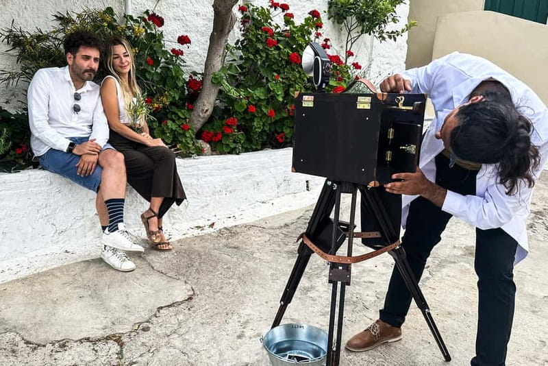 Vintage photoshooting with a box camera - Using a Traditional Greek Box Camera for Authentic Results