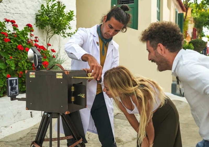 Vintage photoshooting with a box camera - Booking Flexibility and Logistic Details