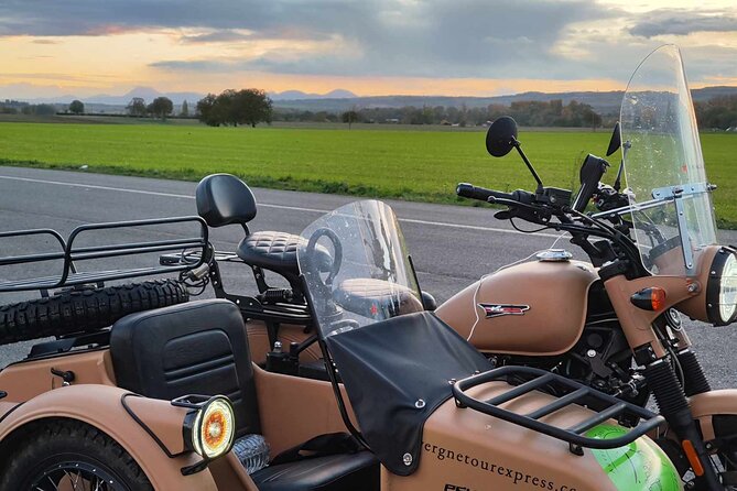 vintage sidecar ride in Auvergne - Exploring Auvergne from Chambon-sur-Lac in a Vintage Sidecar