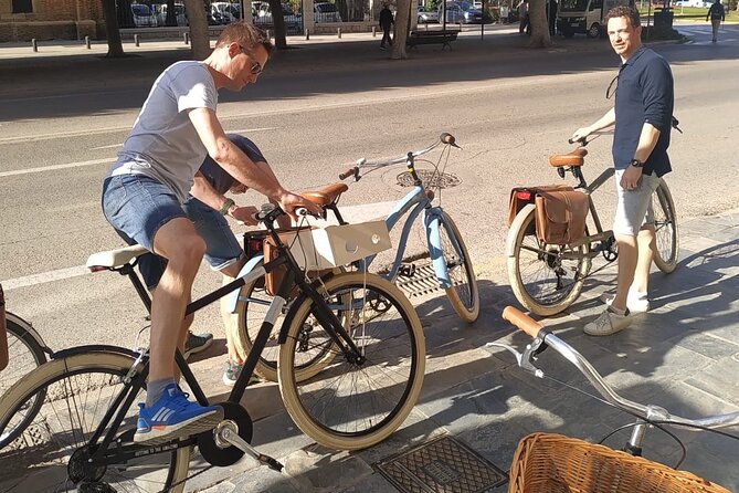 Vintage Style Bike Rental in Malaga - Cancellation Policy and Booking Confidence
