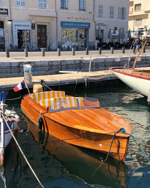Vintage sunset boat tour of Marseille for couples (2h) - Timing and Pacing of the 2-Hour Cruise