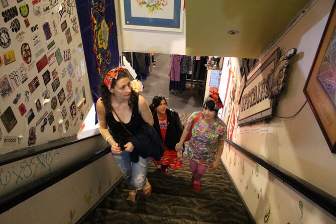 Vintage Thrift Quest Walking Tour in Philadelphia - Key Points