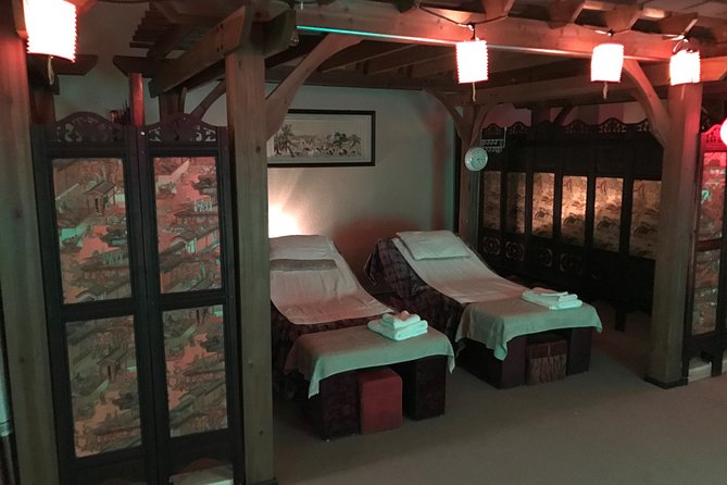 VIP 60 Minute Body Massage w/ Hot Stones - Convenient Location Just Minutes from the Las Vegas Strip