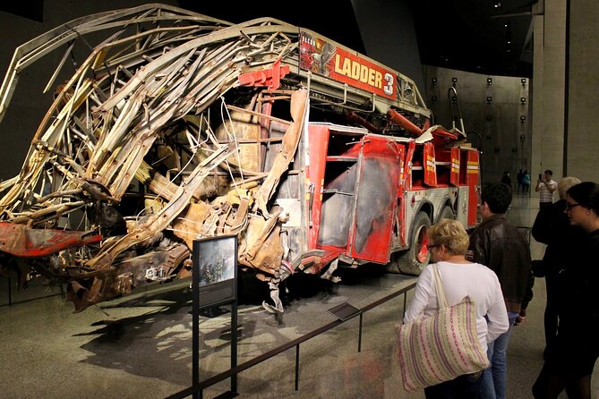 VIP 9/11 Ground Zero Tour With 9/11 Museum - Exploring the 9/11 Museum with an Expert Guide