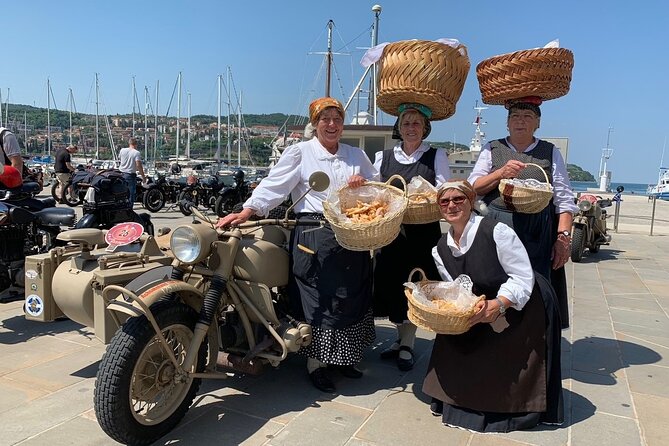 VIP 90" Private Sidecar Tour of Athens Acropolis & Lycabetus - Ideal for Solo Travelers and Adventure Seekers