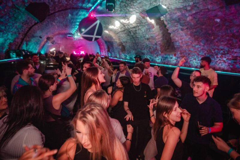 VIP Club Entry and Booth Booking - How to Maximize Your VIP Experience