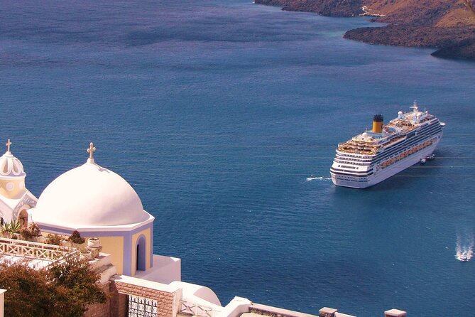 VIP Ferry Ticket From Piraeus Port To Santorini & Private Transfer Included - Review Highlights: Smooth and Helpful Service