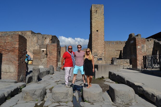 VIP Pompeii Tour including Newly Opened Houses With Archaeologist - Booking and Cancellation Policies
