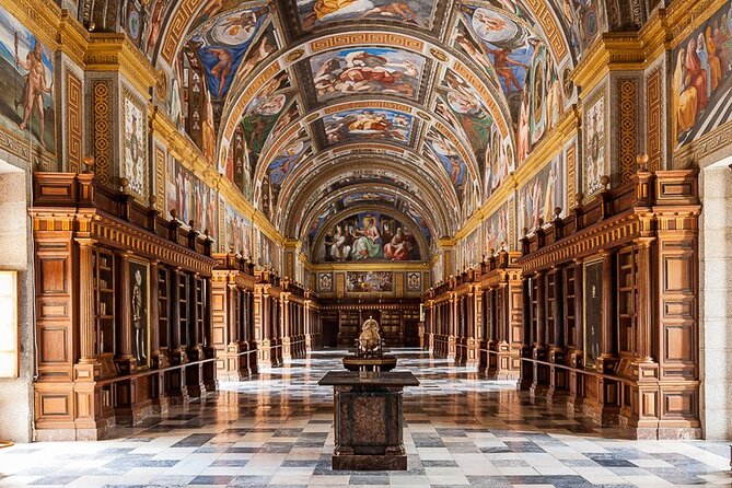 VIP PRIVATE: EL Escorial Monastery & Palace complete experience - Key Points