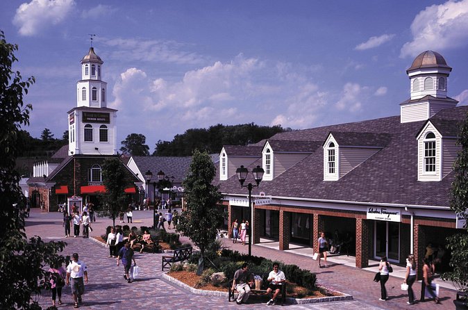 VIP Private Trip to Woodbury Common Premium Outlets - Who Should Book This Tour?