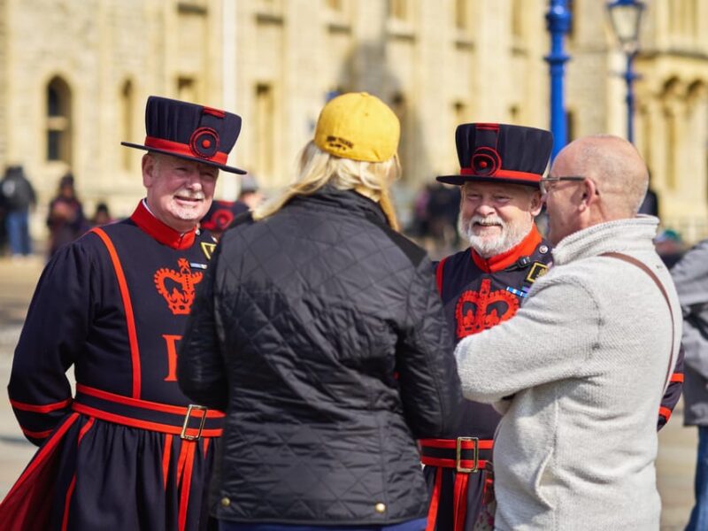 VIP Tower of London Beefeater Meet & Greet and Royal London - Who Will Most Appreciate This Tour?