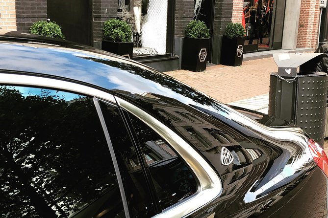 VIP Transfer from Schiphol Airport to Amsterdam City or Back to the Airport - Real-Time Tracking and Peace of Mind