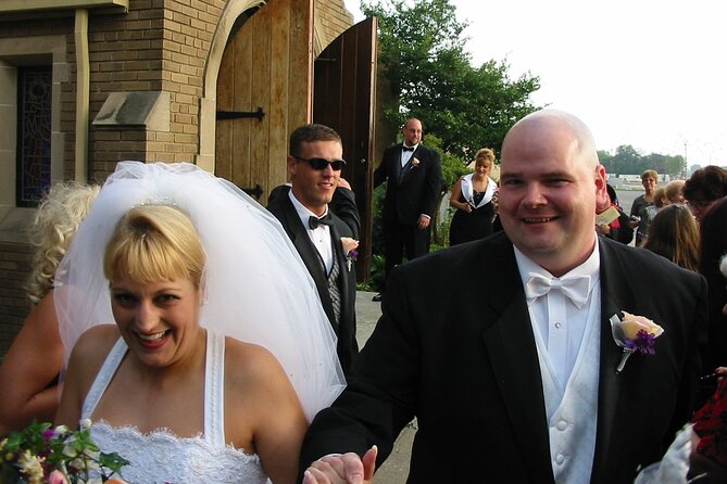 VIP Traverse City Michigan Movie Stars Wedding Shuttle - Key Points