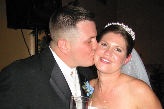 VIP Traverse City Michigan Movie Stars Wedding Shuttle - Booking, Timing, and Cancellation Policies