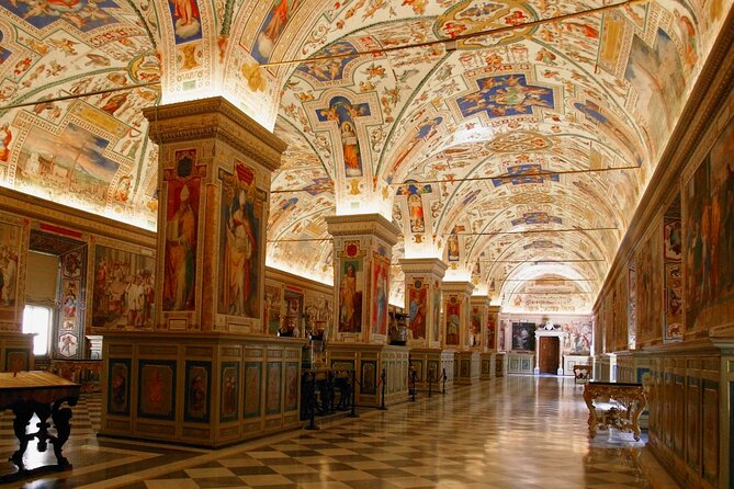 Vip Vatican Early Entry with special access to the Sistine Chapel - The Sistine Chapel: Quiet and Intimate Viewing