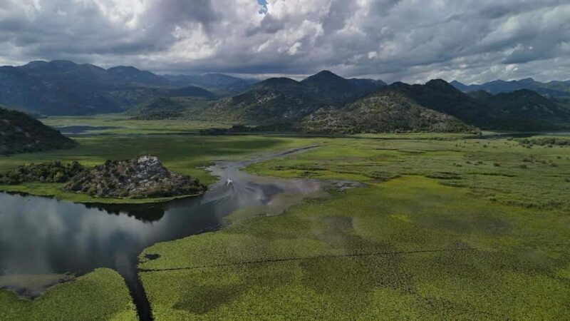 VirpazarSkadar Lake: 2h cruise on a traditional wooden boat - Exploring the Reeds and Water Lilies in the Warmer Months