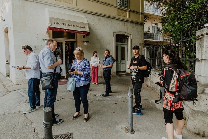 Virtual Reality Experience in Split - The Guide and Audio Support