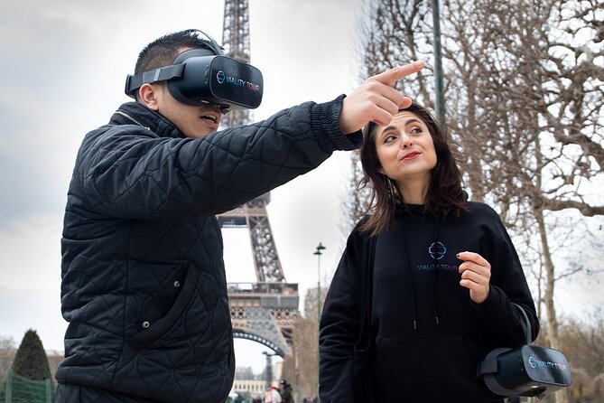 Virtual Reality Guided Tour at the Eiffel Tower - Reviews Highlighting the Experiences Strengths